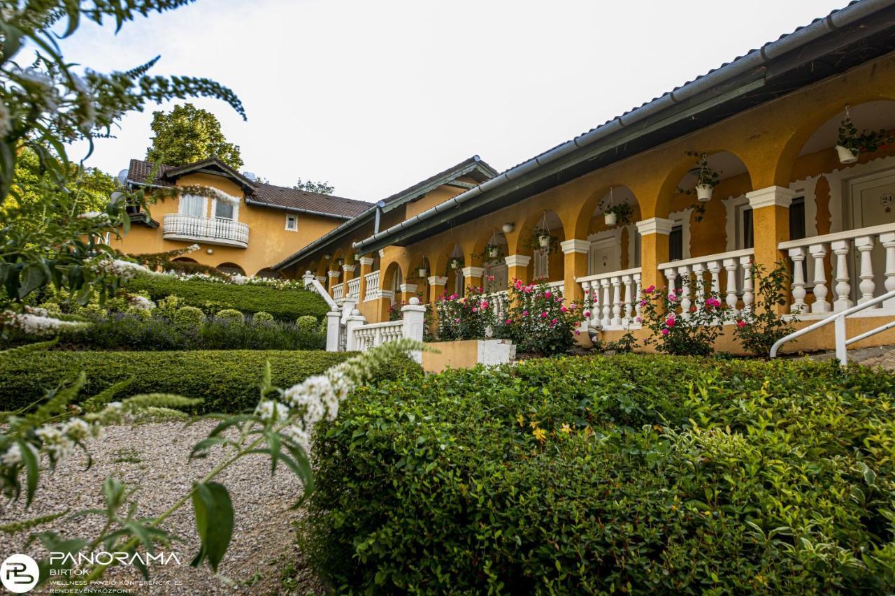 Bed and Breakfast Panorama Birtok - Wellness Panzio, Konferencia Es Rendezvenykoezpont Gyorujbarat Экстерьер фото